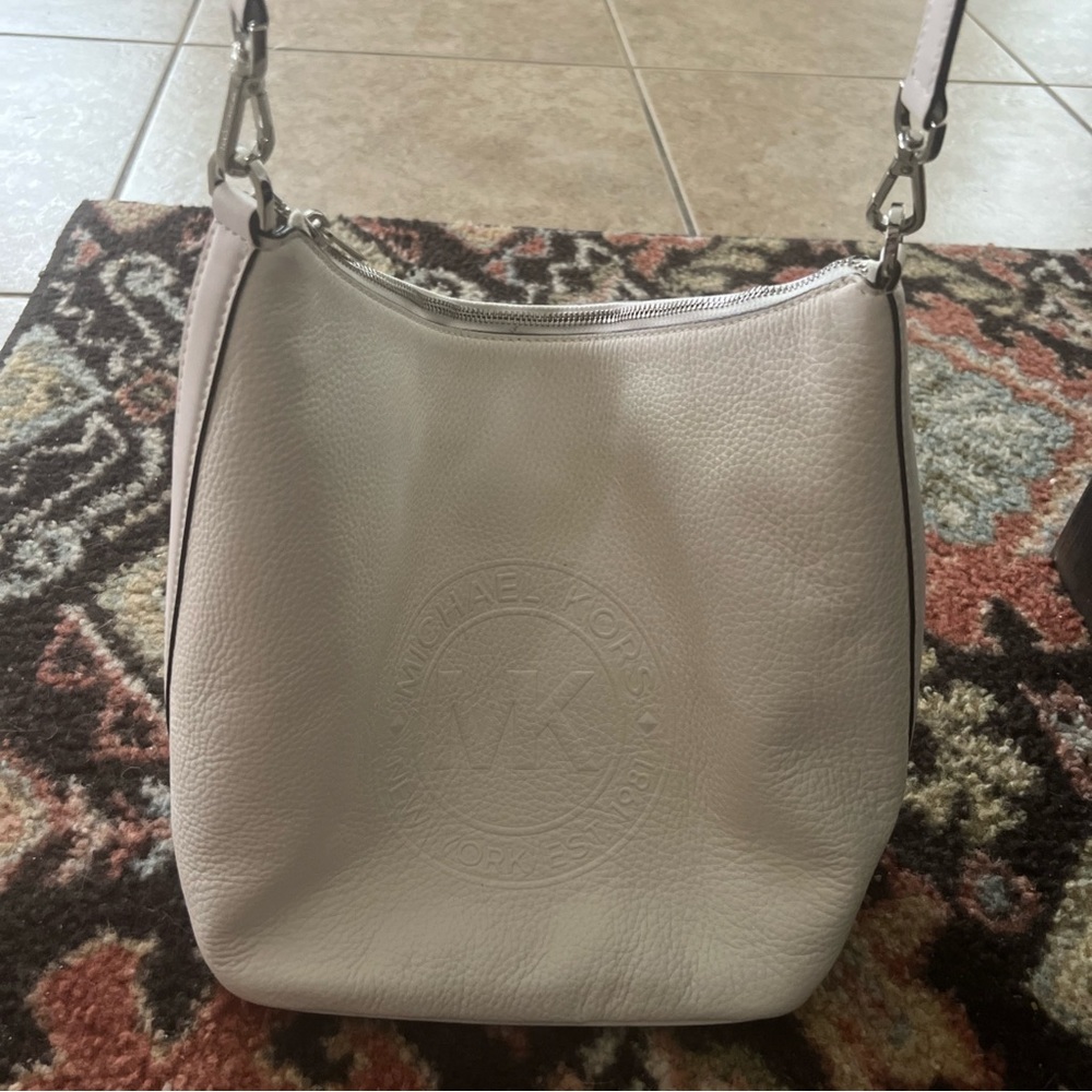 Michael Kors white leather bag. Brand new, never used.